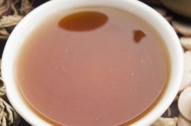 赤石脂禹余粮汤