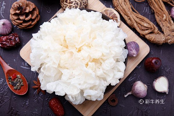 秋燥吃什么可以润燥 缓解秋燥吃什么好