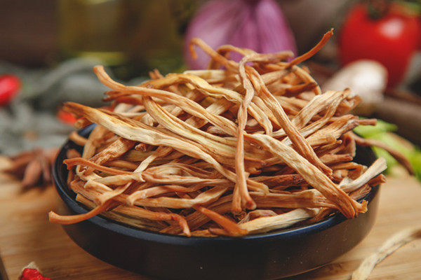 干黄花菜孕妇可以吃吗 吃黄花菜有哪些好处