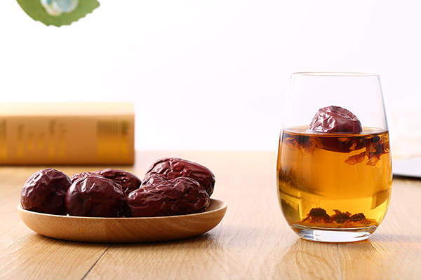 冬天喝什么养生茶好 冬天适合喝什么茶养生