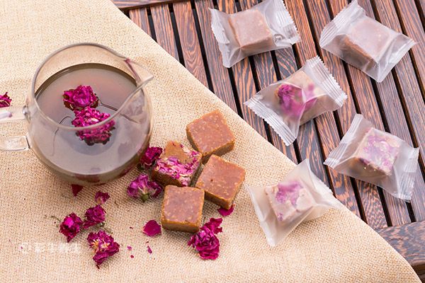 来月经可以喝蜂蜜水吗 来月经可以喝什么