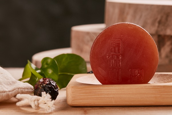 香皂可以洗脸吗 用香皂洗脸的注意事项