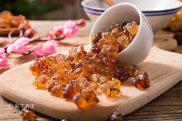 女人吃桃胶有什么好处 桃胶对女人的功效