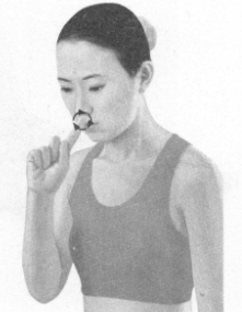 鼻炎按摩部位图解