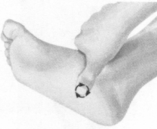 胃肠炎按摩部位图解