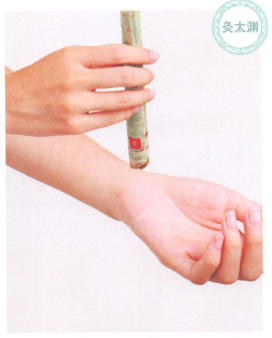 哮喘艾灸哪个部位图解