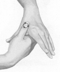 耳鸣-耳痛按摩部位图解