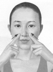 鼻炎按摩部位图解