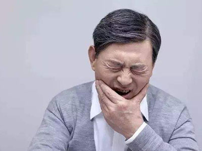 针刺治疗口腔溃疡