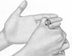 痛经按摩部位图解