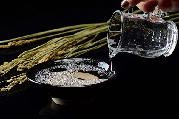 白酒泡枸杞的功效 白酒泡枸杞的注意事项