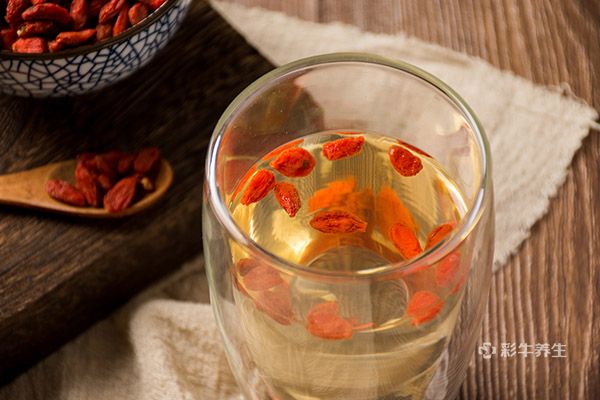 枸杞泡水壮阳吗 枸杞泡水有什么功效