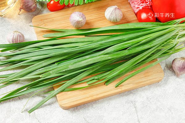 男人吃韭菜的好处 男人吃韭菜的功效与作用