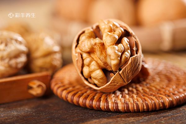 核桃分心木泡水喝的功效和禁忌