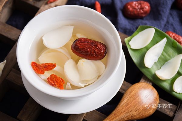 百合泡水喝的功效 百合泡水喝有什么好处