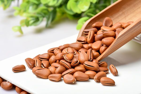 女孩掉发吃什么维生素 吃什么维生素防止脱发