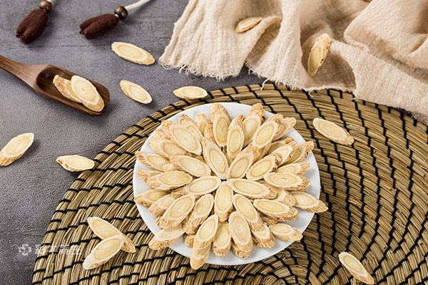 黄芪可以每天泡水喝吗 黄芪泡水喝应该注意什么