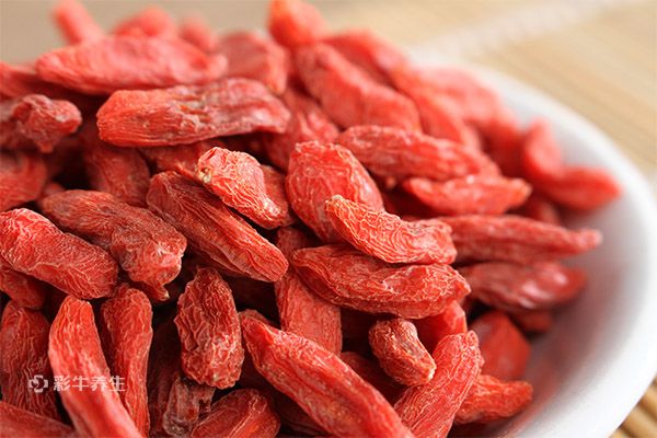 枸杞泡酒多长时间可以喝 枸杞泡酒的功效与作用