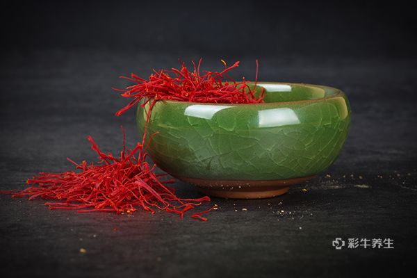 藏红花可以和枸杞一起泡水喝吗 藏红花和枸杞泡水喝的功效与作用