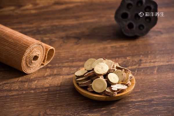 甘草片泡水喝的功效 甘草片泡水喝的好处