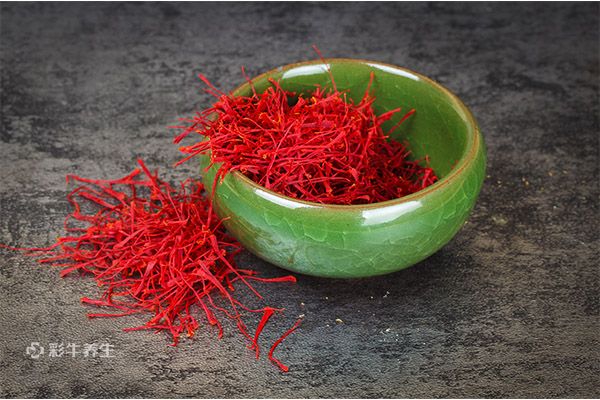 藏红花泡脚的功效与作用