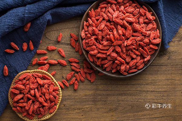 白酒泡枸杞的功效 白酒泡枸杞的注意事项