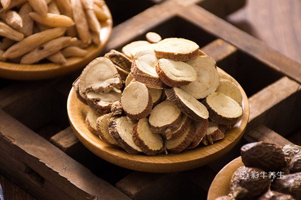 甘草片泡水喝的功效 甘草片泡水喝的好处