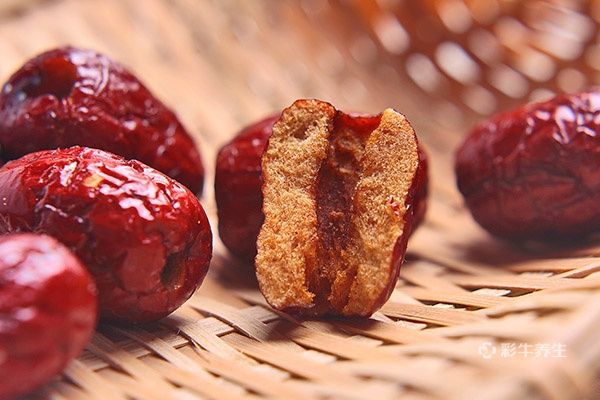 西洋参和什么搭配泡水 西洋参搭配什么泡水喝效果好