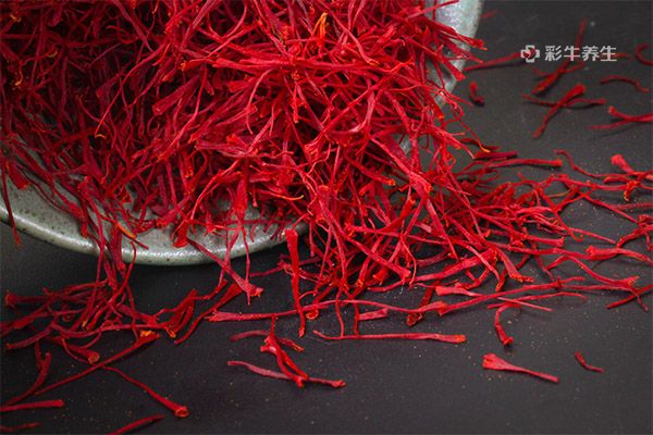 女人喝藏红花最佳时间 女人喝藏红花的功效与作用