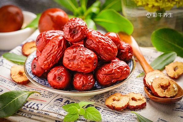 枸杞红枣泡酒的功效与作用 枸杞红枣泡酒的好处
