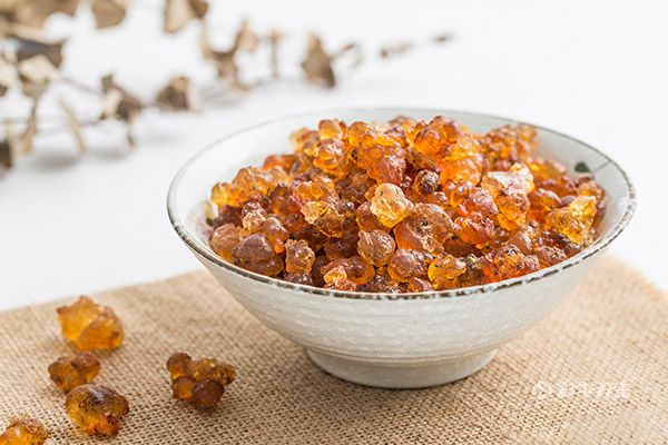 桃胶泡多久合适 桃胶的功效与作用