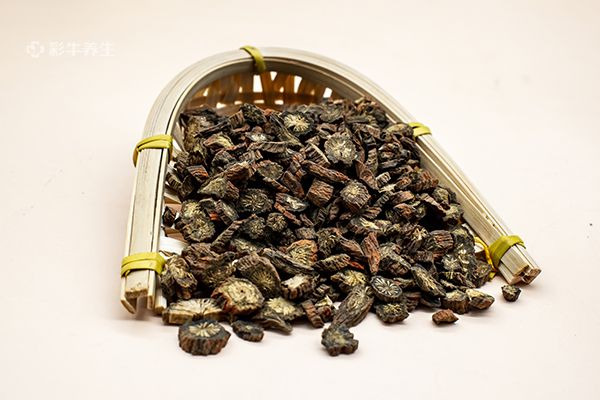 丹参和黄芪泡水的功效 丹参和黄芪泡水有哪些好处