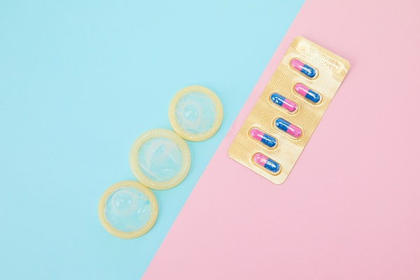 吃避孕药后第二天又同房还有效果吗 避孕药的副作用