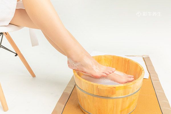 泡脚一个月能瘦几斤 泡脚有什么好处
