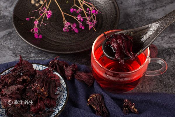 洛神花泡水喝的功效 洛神花泡水喝有哪些好处