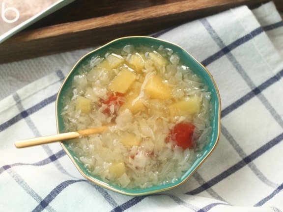 糯糯红枣苹果银耳羹