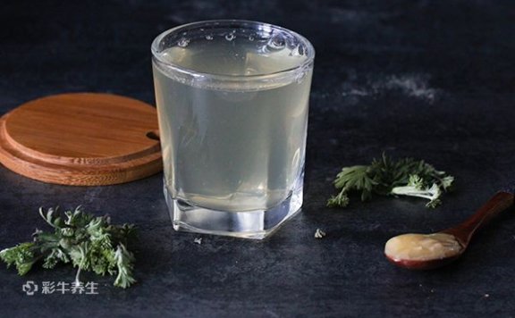 来月经可以喝蜂蜜水吗 来月经可以喝什么