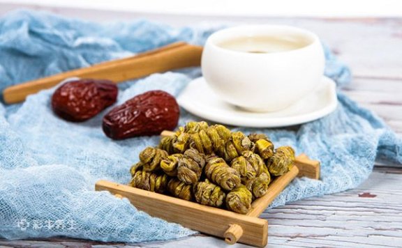 石斛泡水一次几颗 石斛泡水喝的功效和作用