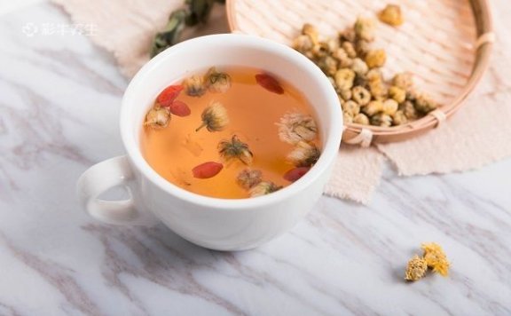 菊花可以和枸杞一起泡水喝吗 菊花枸杞泡水喝的功效