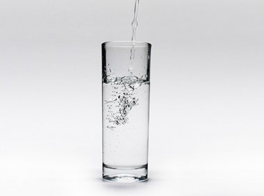 冬天脸上干燥起皮怎么办 如何解决冬天脸上干燥起皮