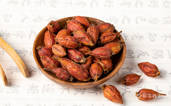 女人用栀子泡水喝好吗 栀子泡水喝有什么好处