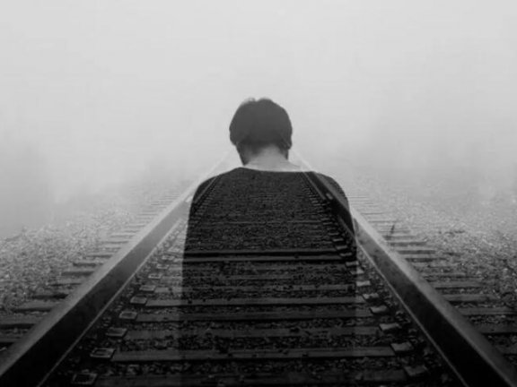 抑郁症有两大原因，这类人在遭遇打击时更“易碎”